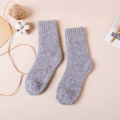 Experience Ultimate Comfort with Our Winter Men's Merino Wool Socks - Super Thick, Warm, and Stylish! Get 3 Pairs of High-Quality Casual Socks for the Cold Season!