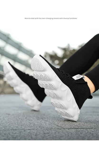 Trainers Breathable Soft Sole Sports Casual Shoes Fashion Lace-up Thick-soled White Shoes Tenis Masculino Mens White Sneakers