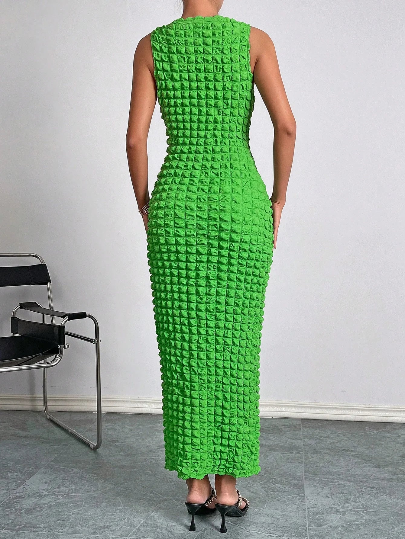 Chic Sleeveless Popcorn Maxi Dress - Your Go-To for Elegant Evenings!