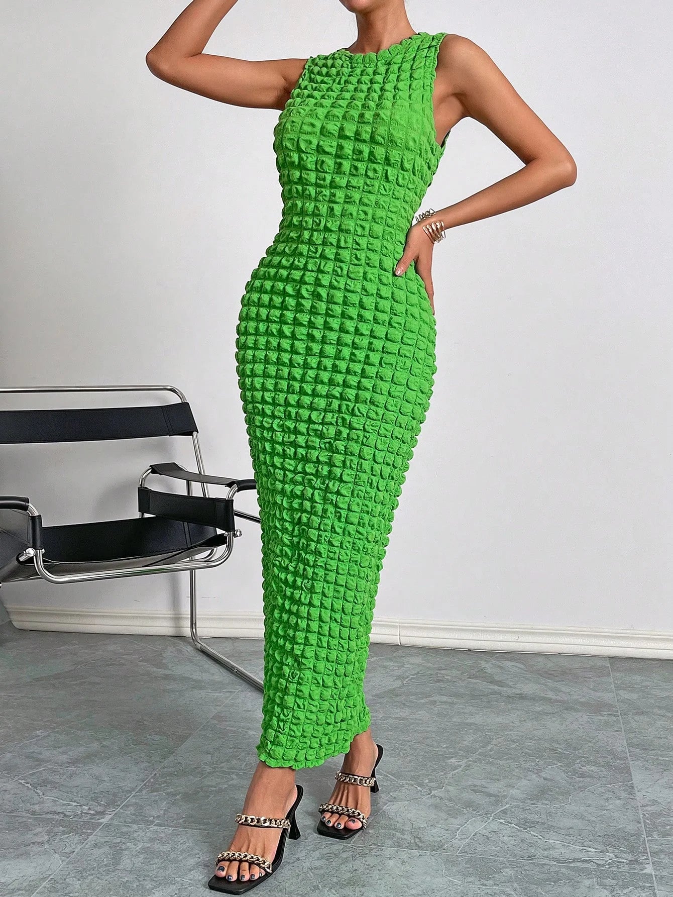 Chic Sleeveless Popcorn Maxi Dress - Your Go-To for Elegant Evenings!