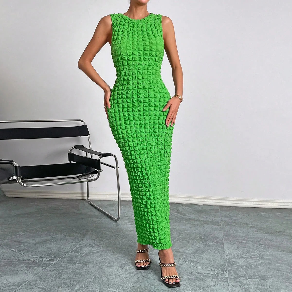 Chic Sleeveless Popcorn Maxi Dress - Your Go-To for Elegant Evenings!