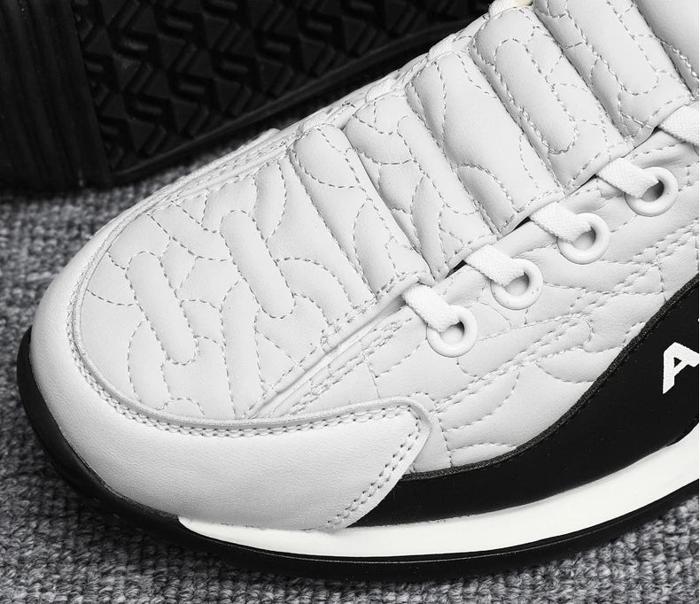 2025 New Men Sneakers Fashion Thick Sole Men Casual Shoes Luxury Breathable Outdoor Male Running Shoes Lace-Up Mens tennis Shoes